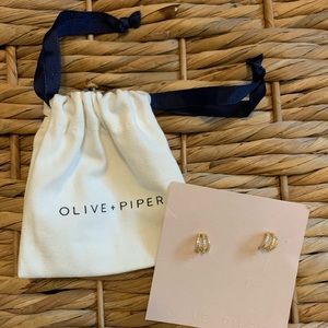 Olive + piper Harper Huggie hoops